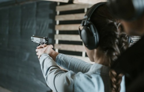 Фото, Мастер-класс стрельбы с пневматического пистолета 