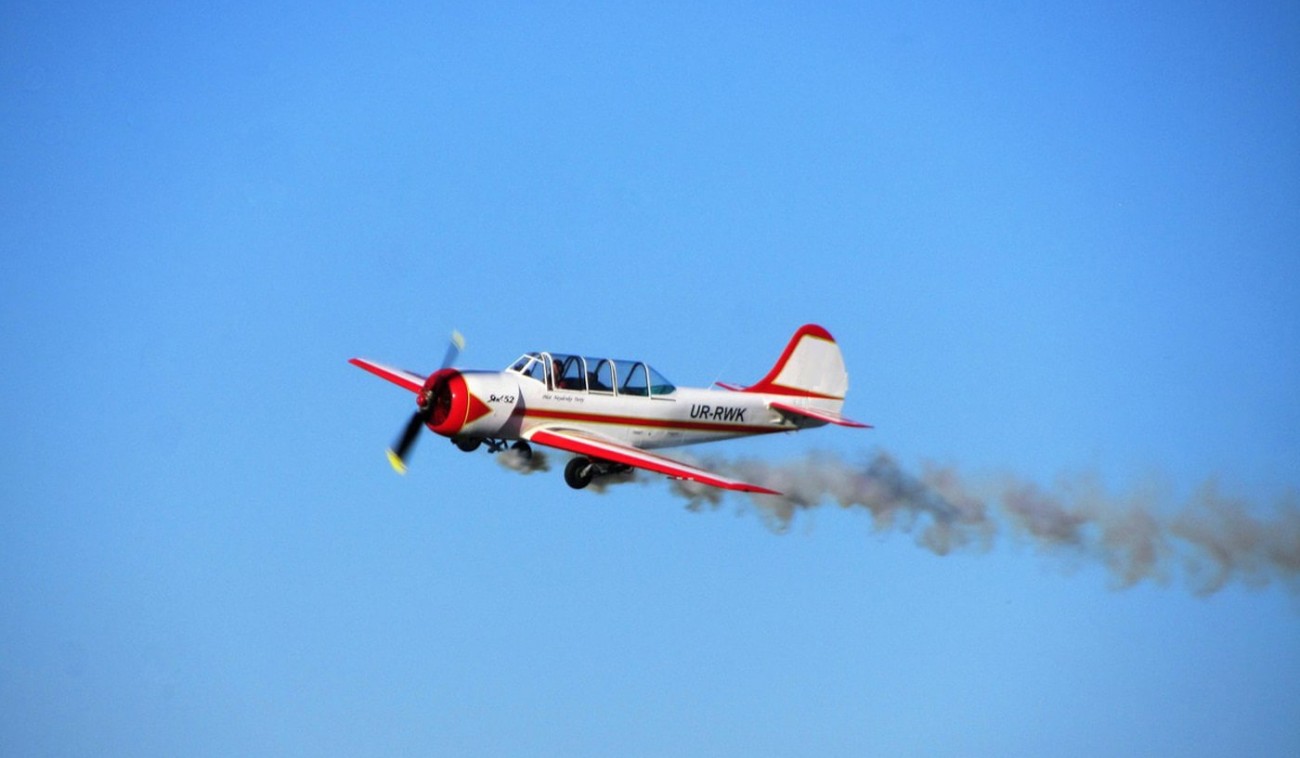 Екстремальний політ на літаку ЯК-52 з фігурами пілотажу 20-хвилин