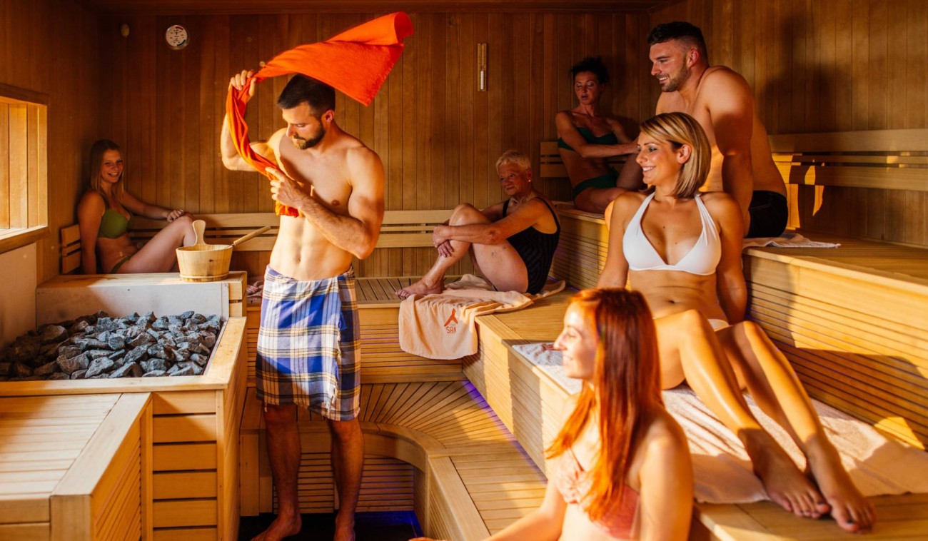 Сауна-гидрозал для компании из 8 человек