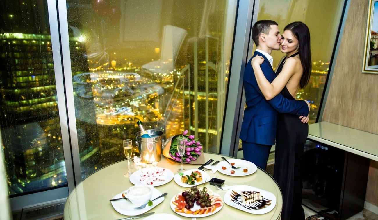 Романтический ужин в ресторане на 23-этаже для двоих